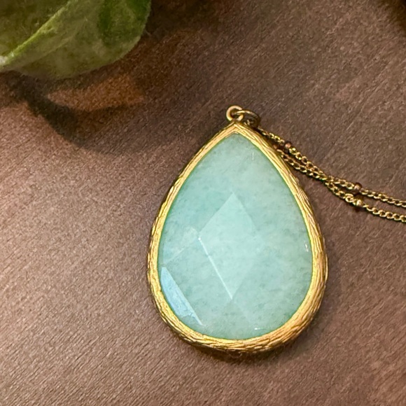 Beautiful Teardrop Amazonite Gemstone Pendant necklace - Picture 8 of 11
